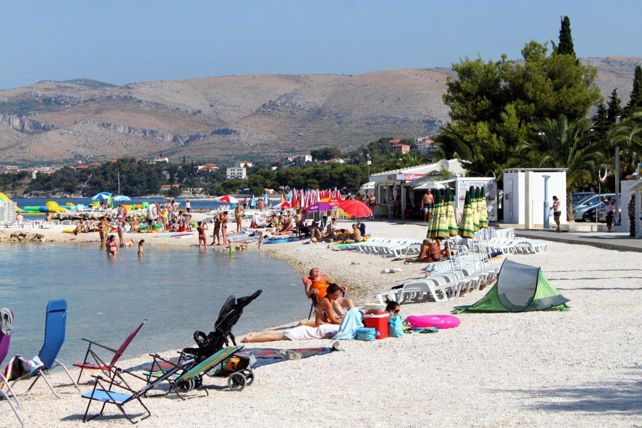 Seaside Apartments With A Swimming Pool Okrug Gornji, Ciovo - 11374 Trogir Dış mekan fotoğraf