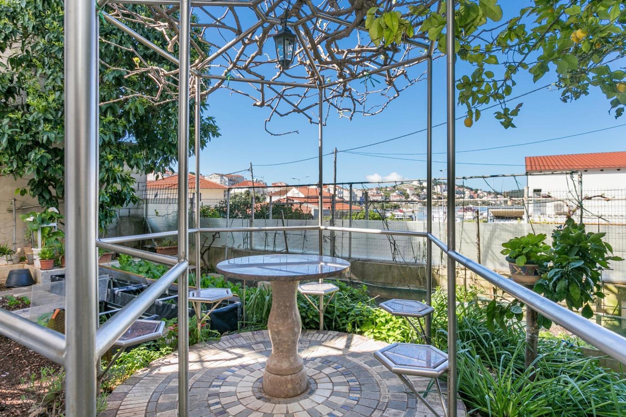 Seaside Apartments With A Swimming Pool Okrug Gornji, Ciovo - 11374 Trogir Dış mekan fotoğraf
